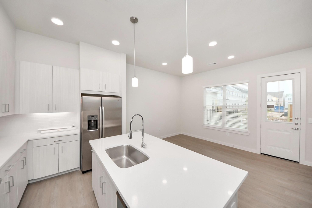 7330 Leighton Meadow Lane - Photo 2