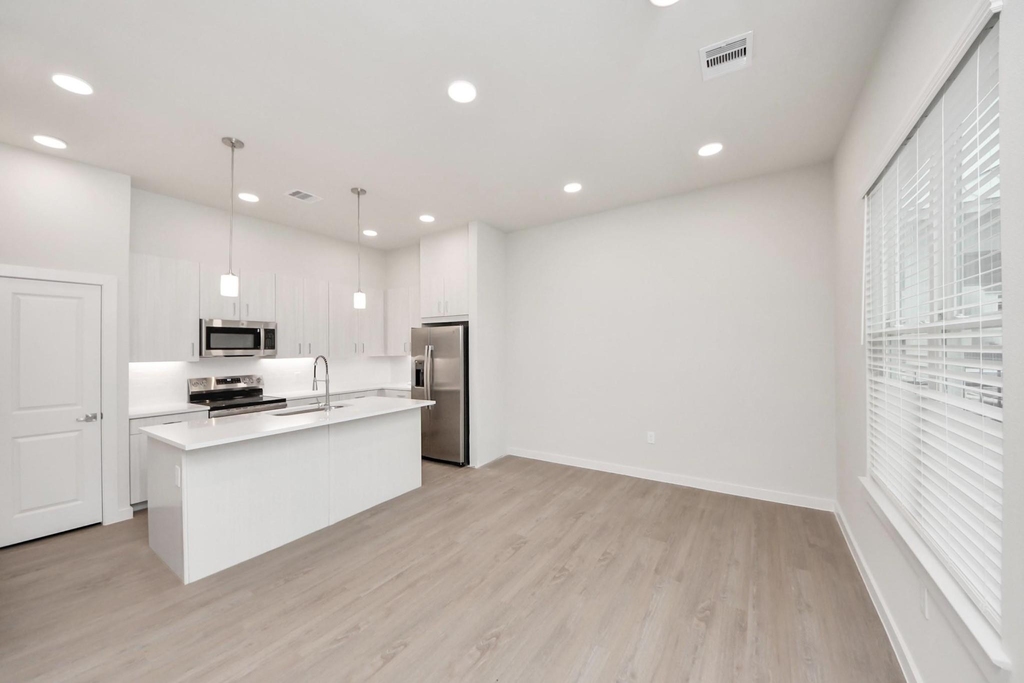 7330 Leighton Meadow Lane - Photo 9