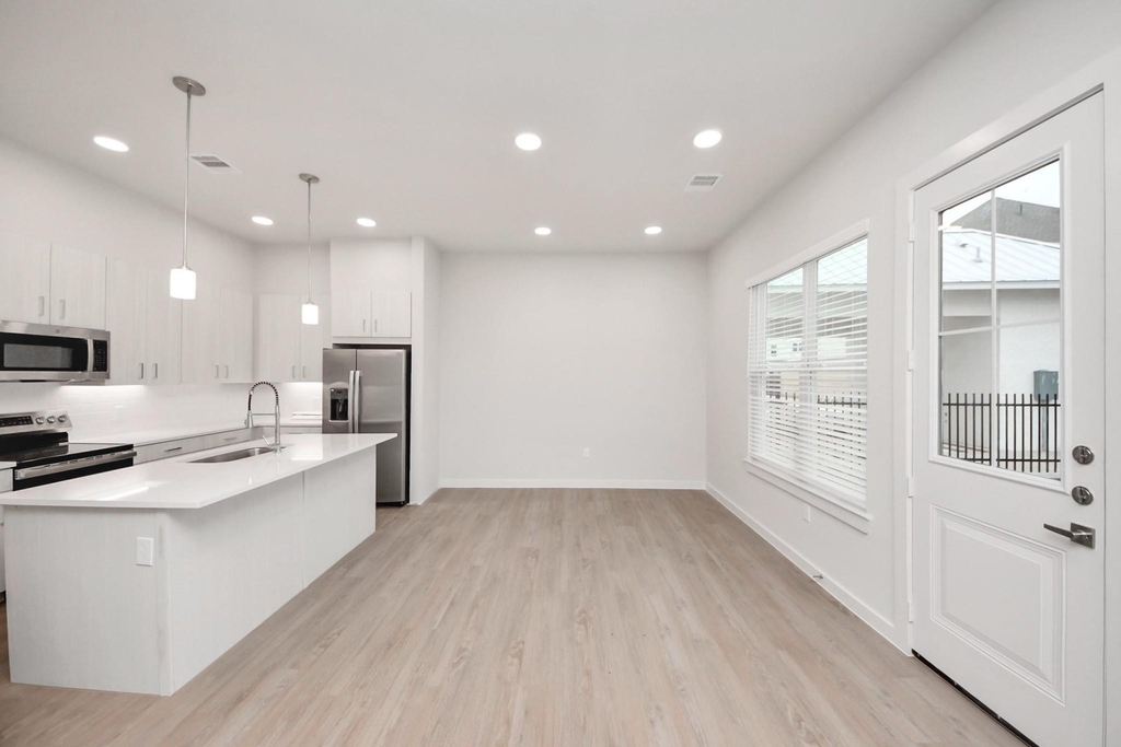 7330 Leighton Meadow Lane - Photo 11