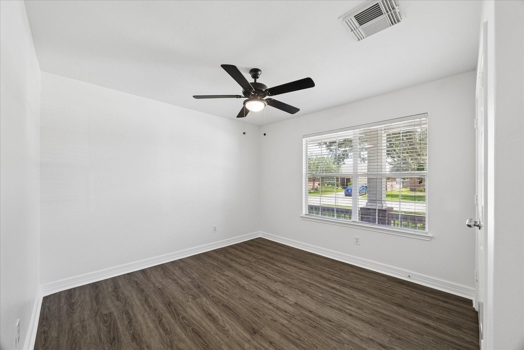 8310 Hardy Elm Street - Photo 15