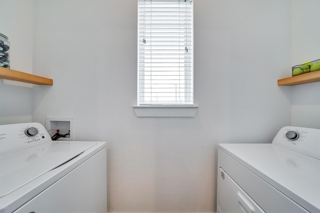 1601-120 Mustang Drive - Photo 26