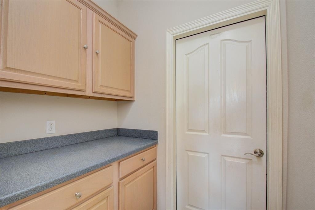 7511 S Linpar Court - Photo 18