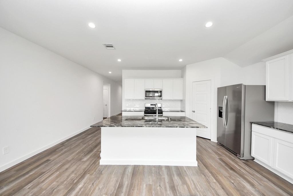 8614 Shumard Oak Drive - Photo 9