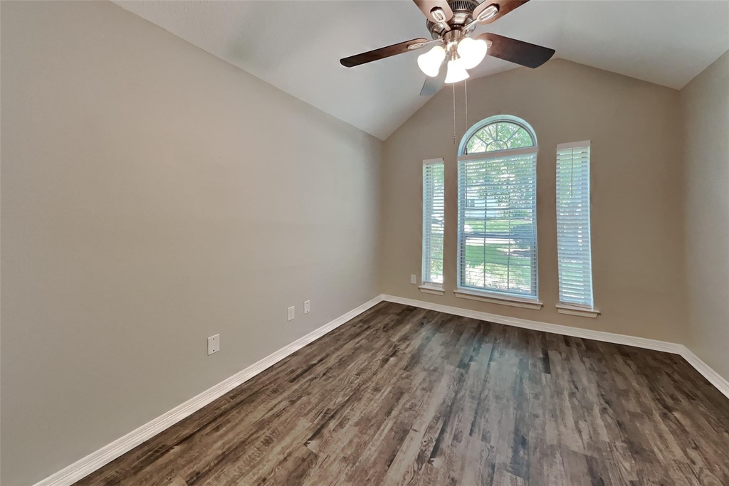 8227 Sports Haven Drive - Photo 17