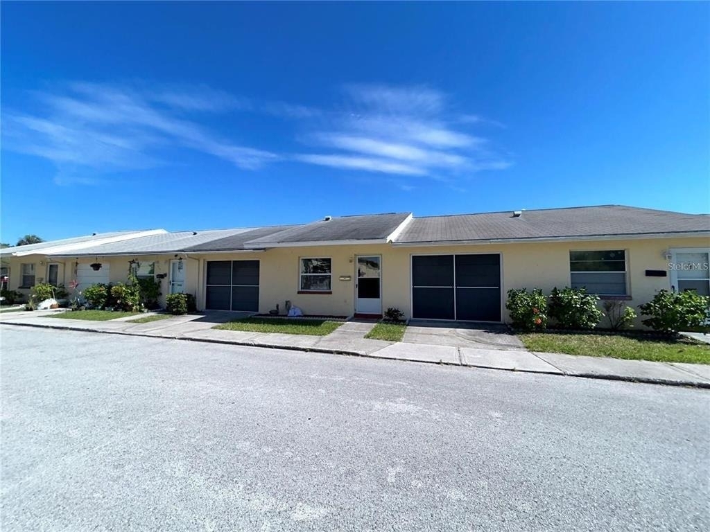 4934 Getner Street - Photo 0