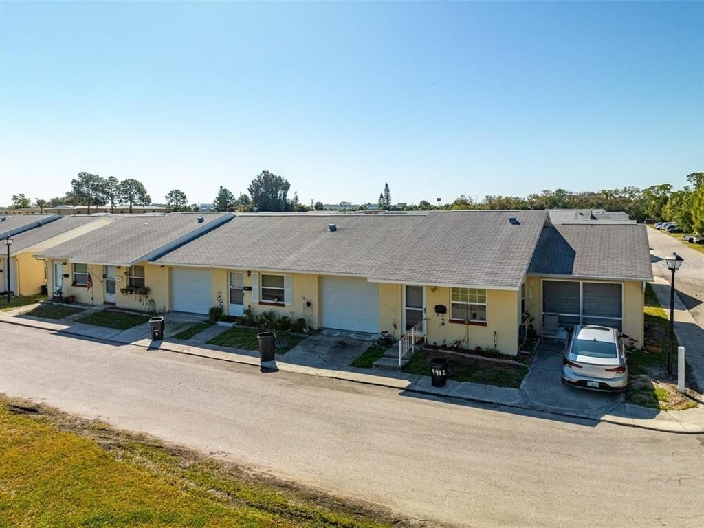 4928 Getner Street - Photo 1