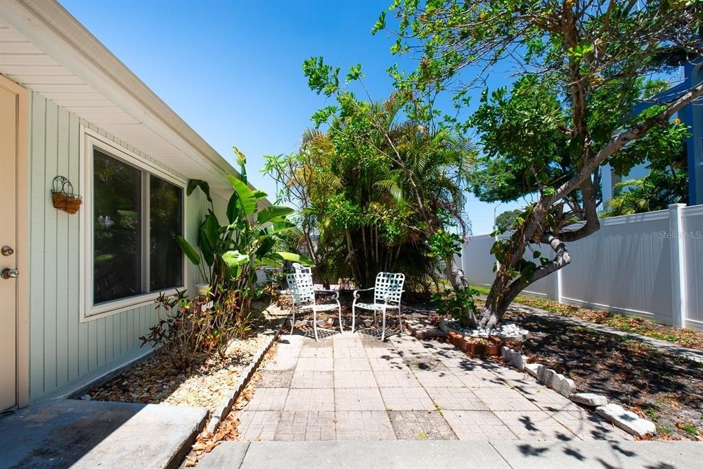 3775 59th Street N - Photo 7