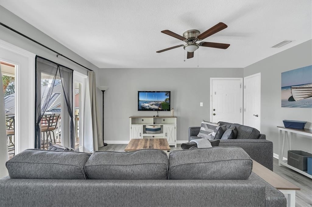 102 Pompano Drive Se - Photo 3