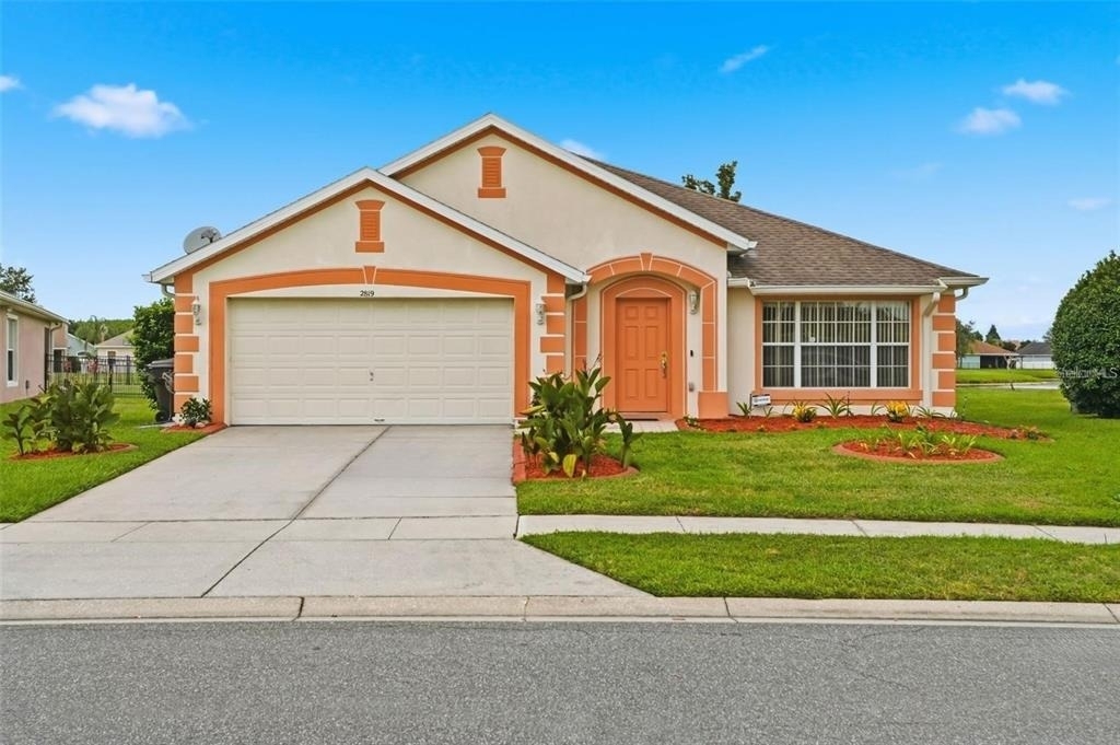 2819 Maguire Drive - Photo 0