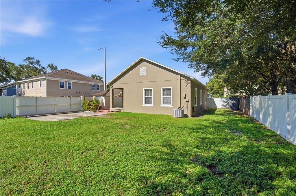 7605 N Dixon Avenue - Photo 19
