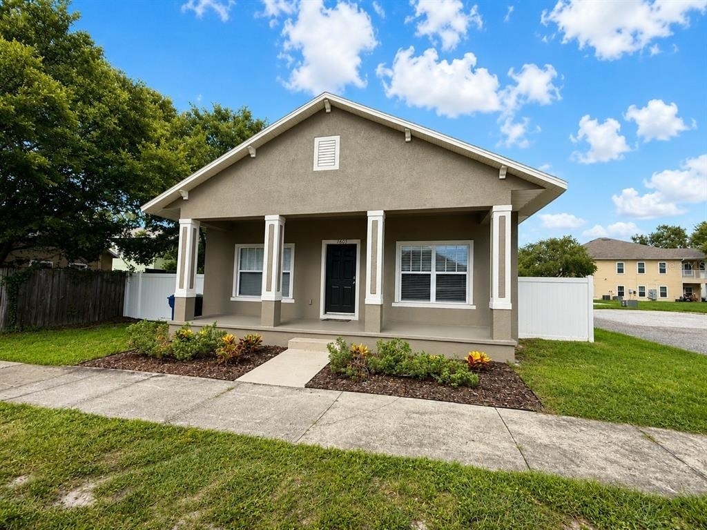7605 N Dixon Avenue - Photo 0