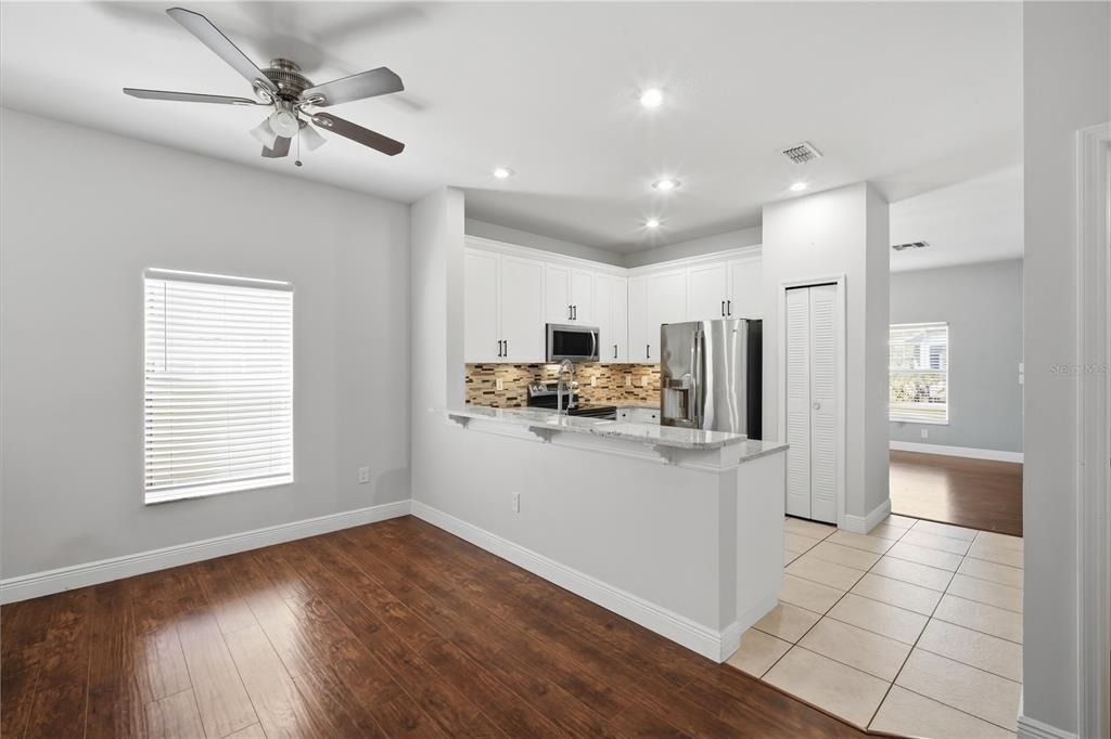 7605 N Dixon Avenue - Photo 11