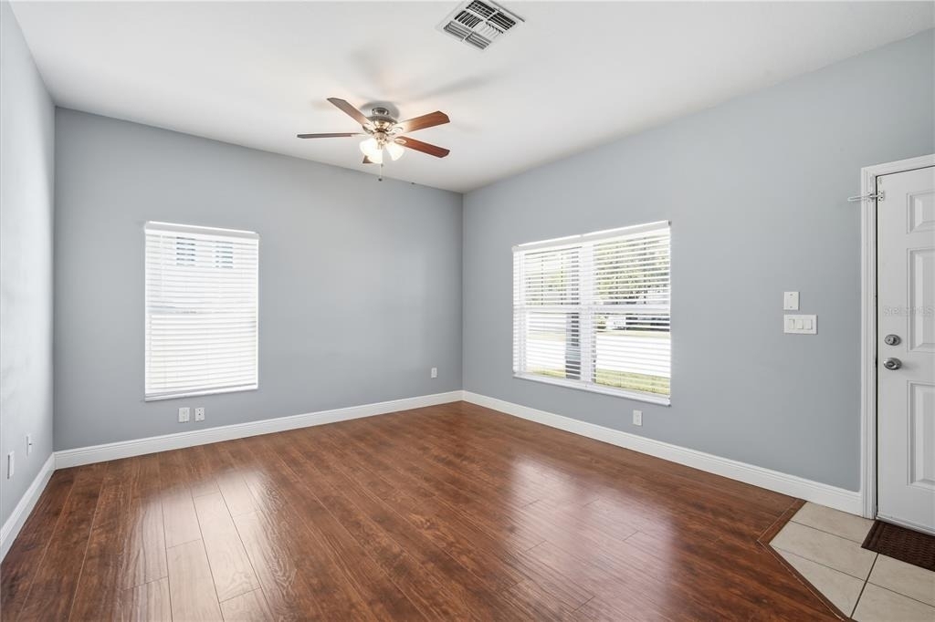 7605 N Dixon Avenue - Photo 6
