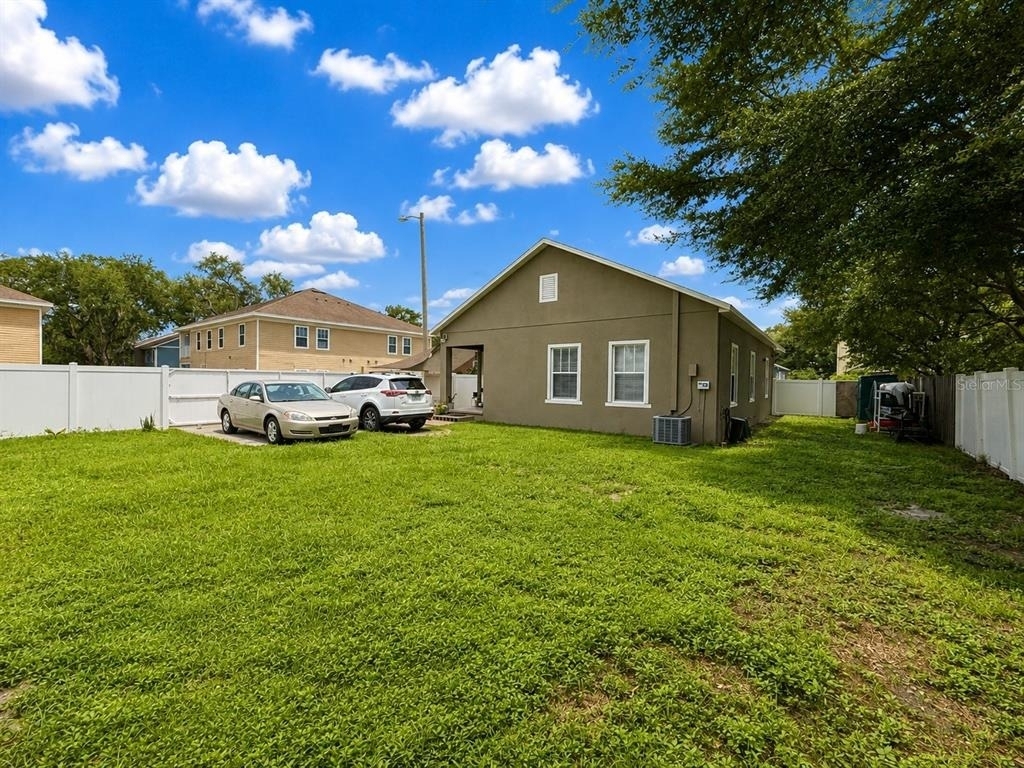 7605 N Dixon Avenue - Photo 22