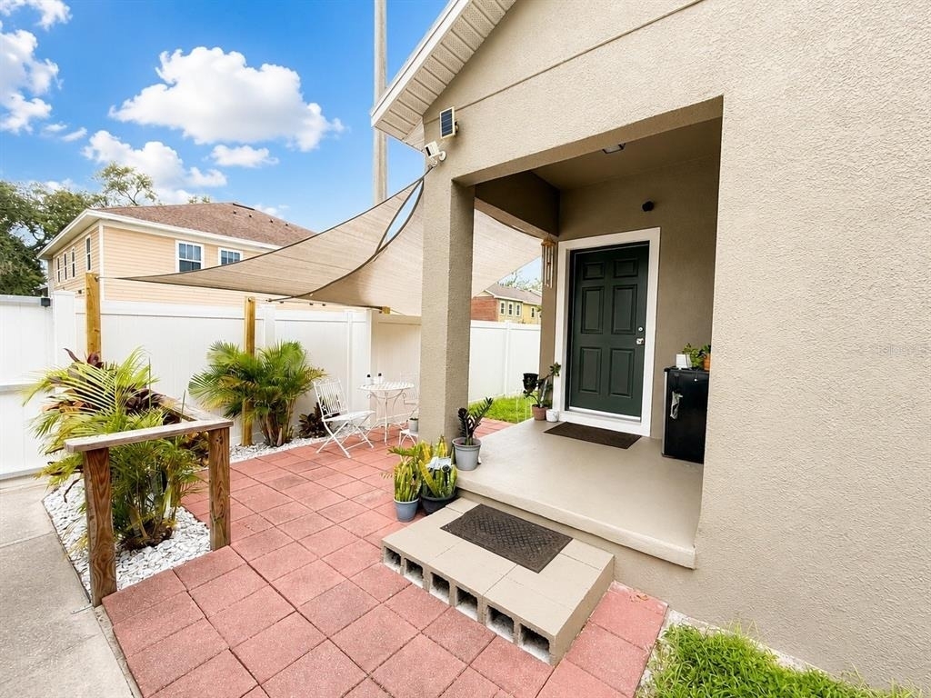 7605 N Dixon Avenue - Photo 17