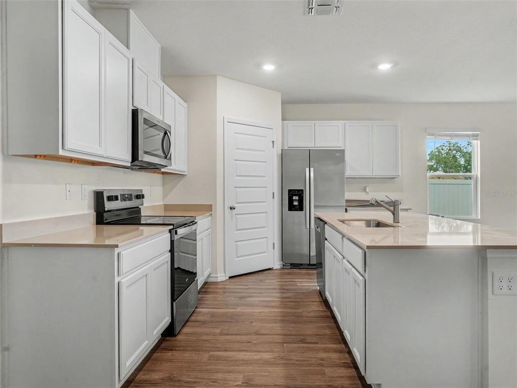 3377 Wakefield Drive - Photo 6