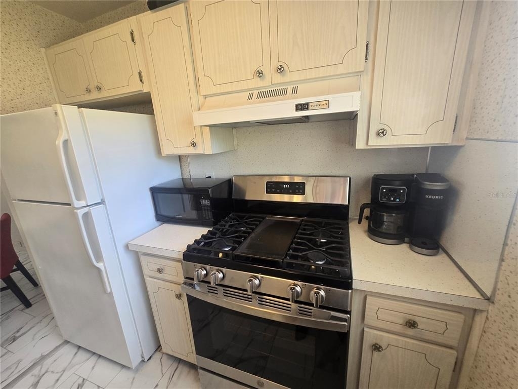 5750 80th Street N - Photo 30