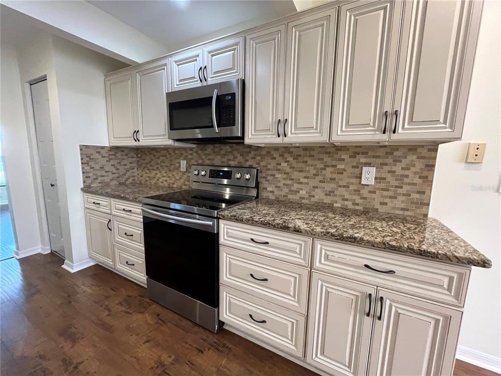 1818 Fort Duquesna Drive - Photo 11