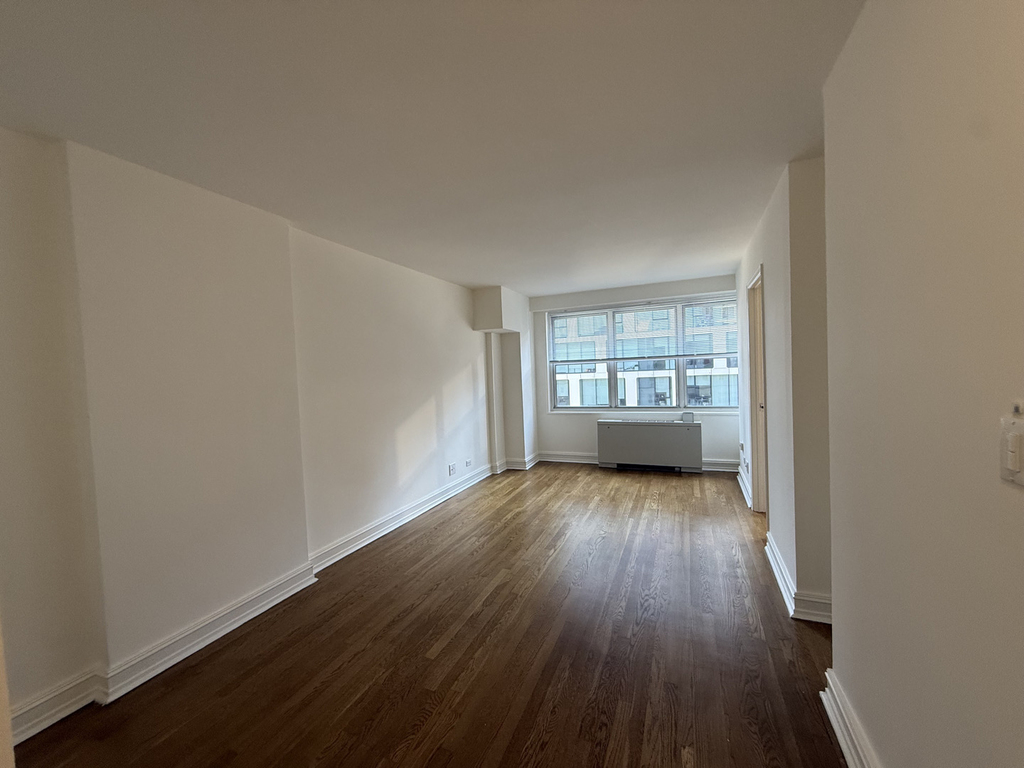 888 8th Avenue - Photo 0