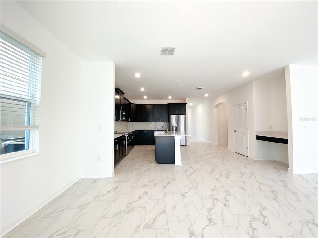977 Leader Street - Photo 5