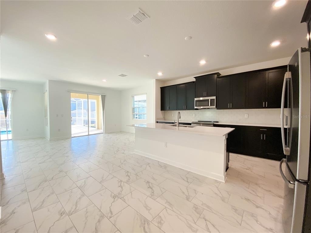 977 Leader Street - Photo 3
