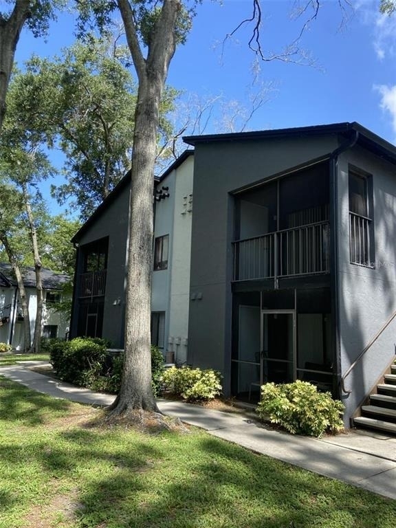 202 Riverbend Drive - Photo 0