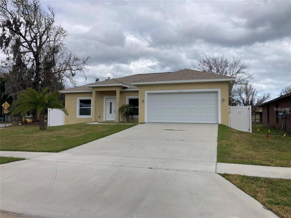 925 Lora Street - Photo 1