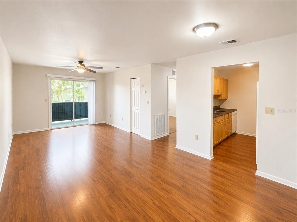 926 Lake Destiny Road - Photo 3
