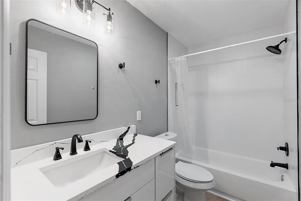 3926 Helena Street Ne - Photo 19
