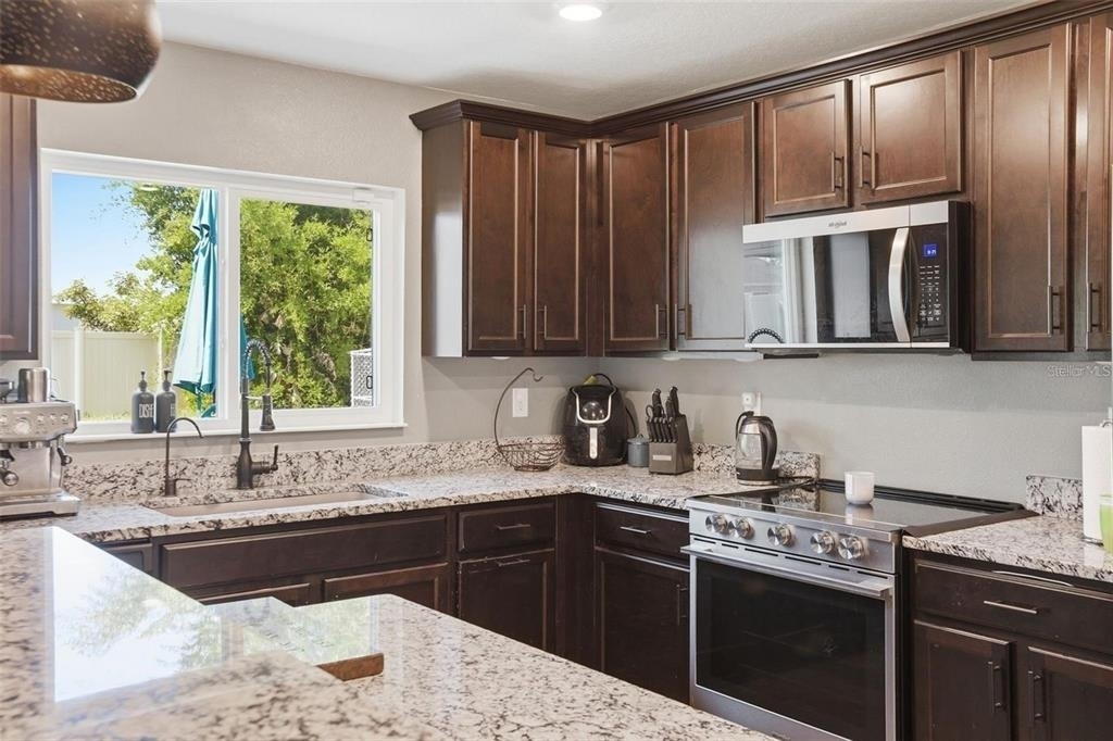 232 Lake Lucerne Way - Photo 7