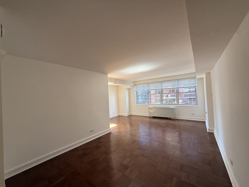 888 8th Avenue - Photo 0