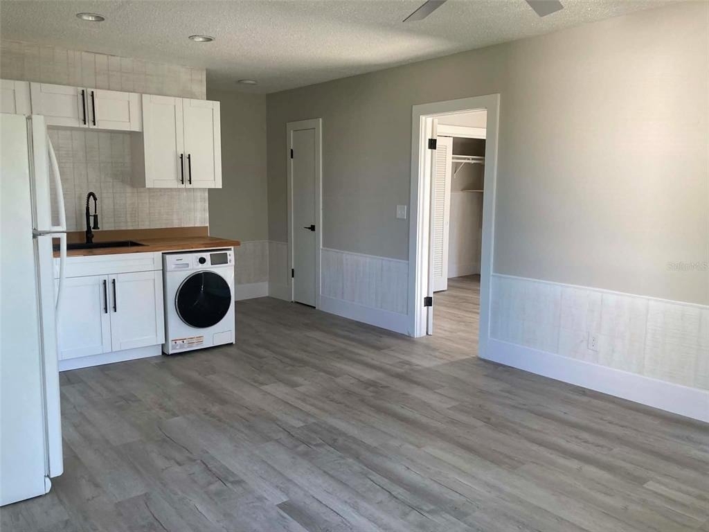 31 W Oakwood Street - Photo 3