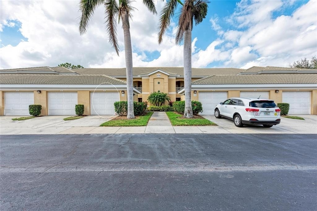 6326 Grand Oak Circle - Photo 2