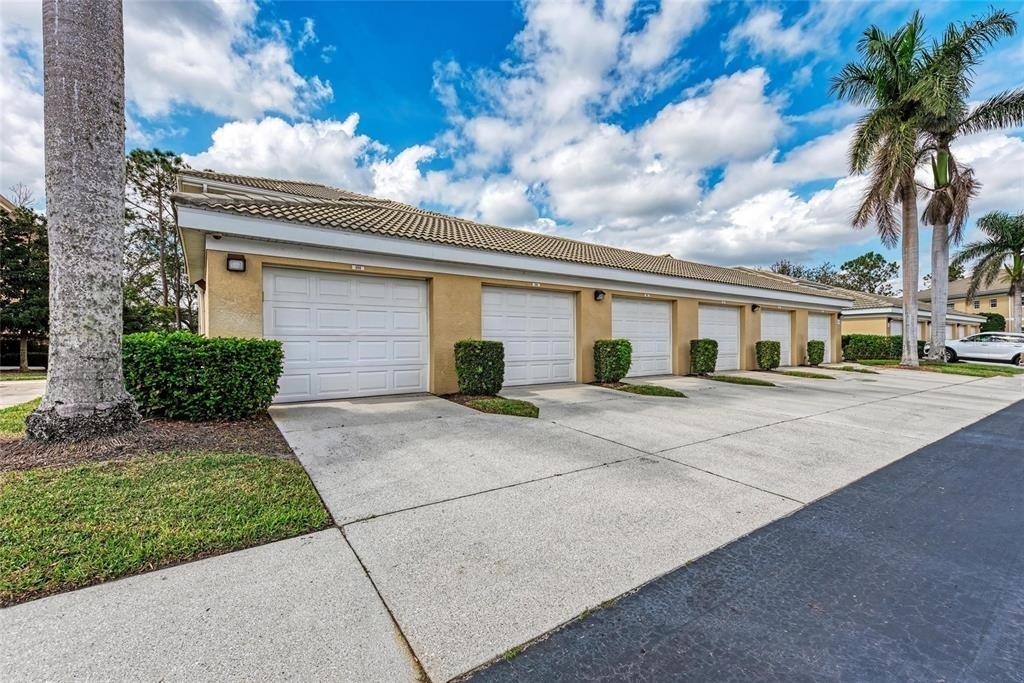 6326 Grand Oak Circle - Photo 1
