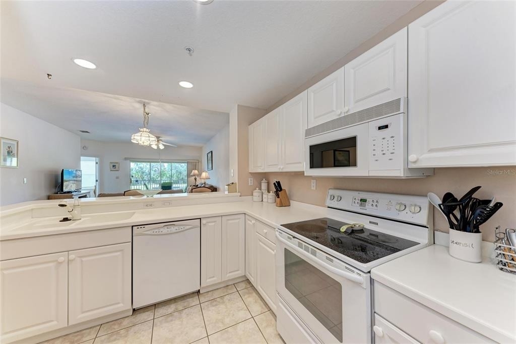 6326 Grand Oak Circle - Photo 13