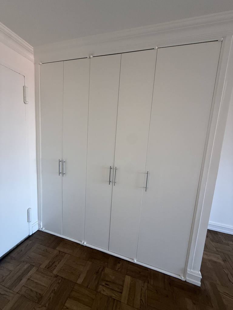 888 8th Avenue - Photo 1