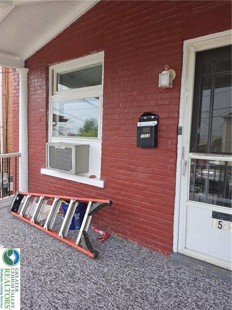 1502 7th Street - Photo 1