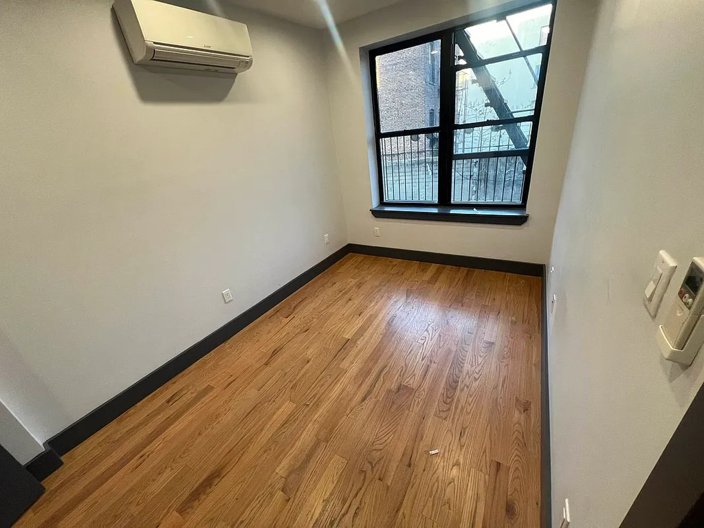 207 Rochester Avenue - Photo 5