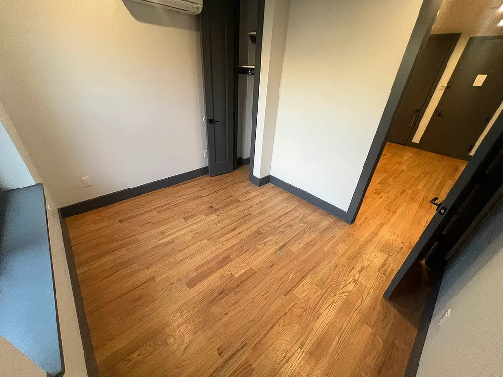 207 Rochester Avenue - Photo 4