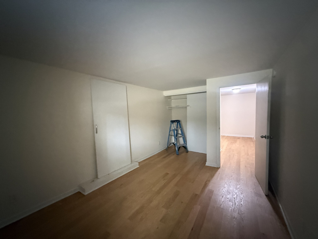 365 West 52nd Street - Photo 12