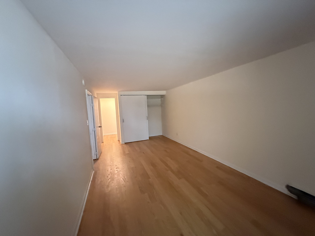 365 West 52nd Street - Photo 10