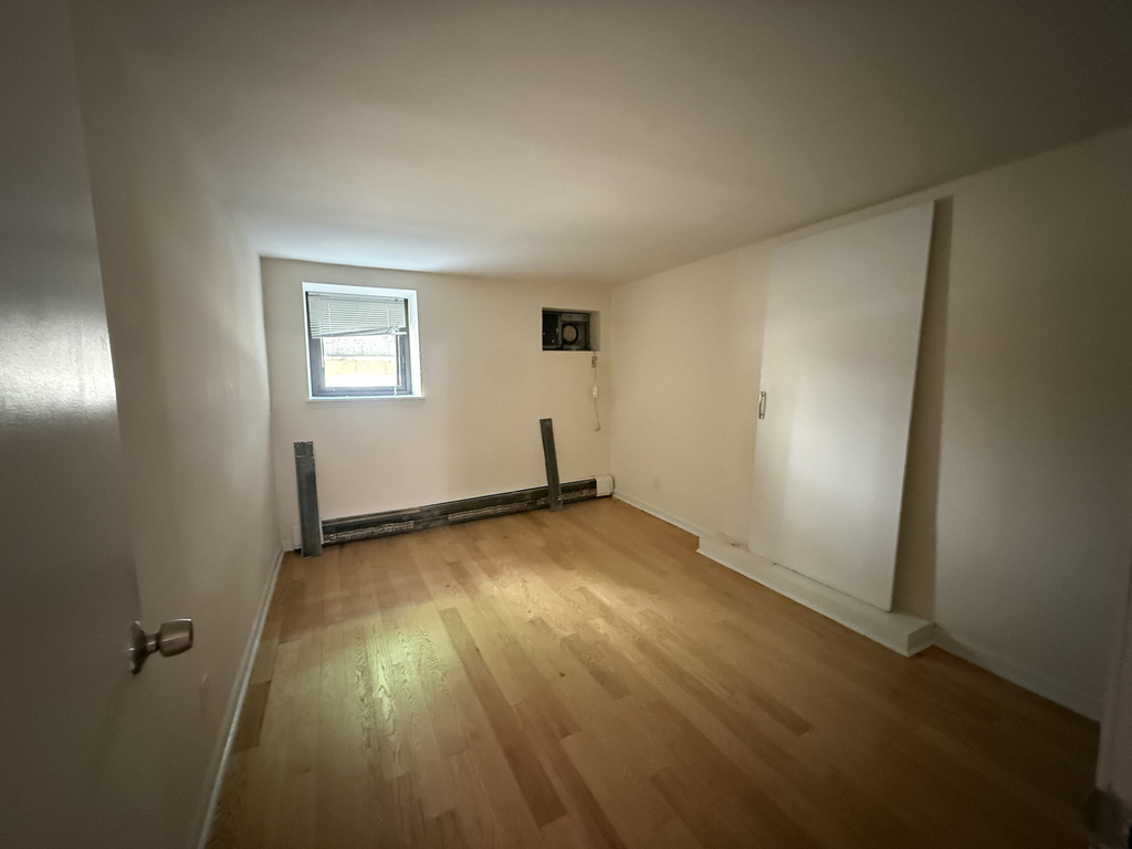 365 West 52nd Street - Photo 11
