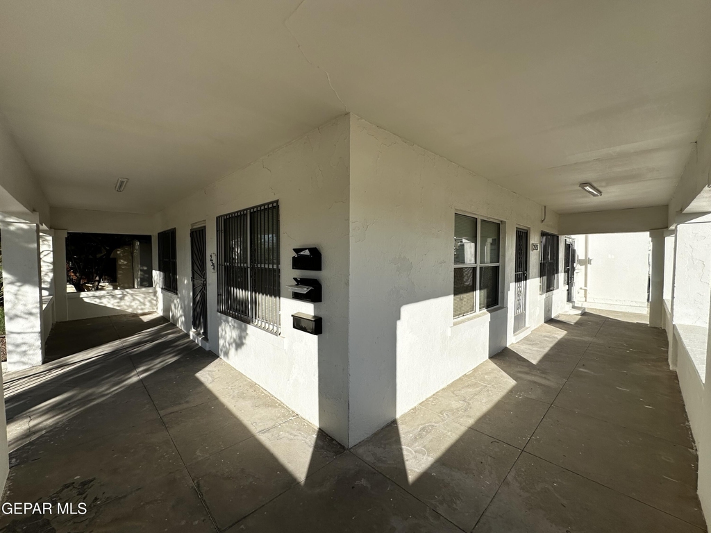 2531 Pershing Drive - Photo 4