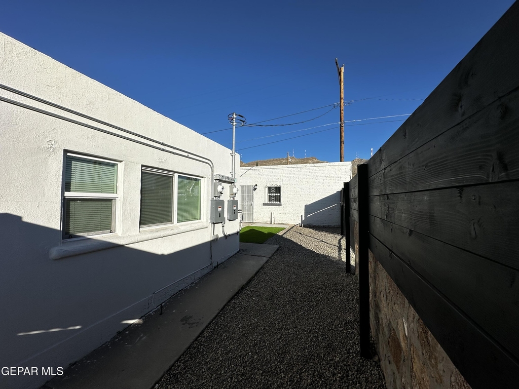 2531 Pershing Drive - Photo 1