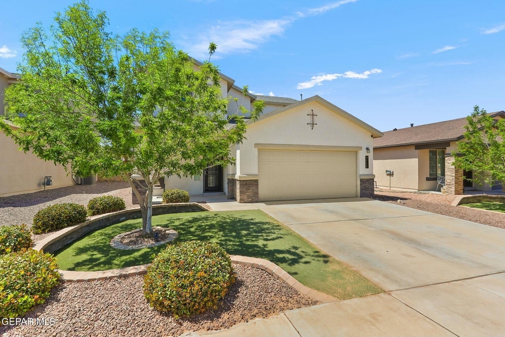 3909 Desert Dunes Drive - Photo 2