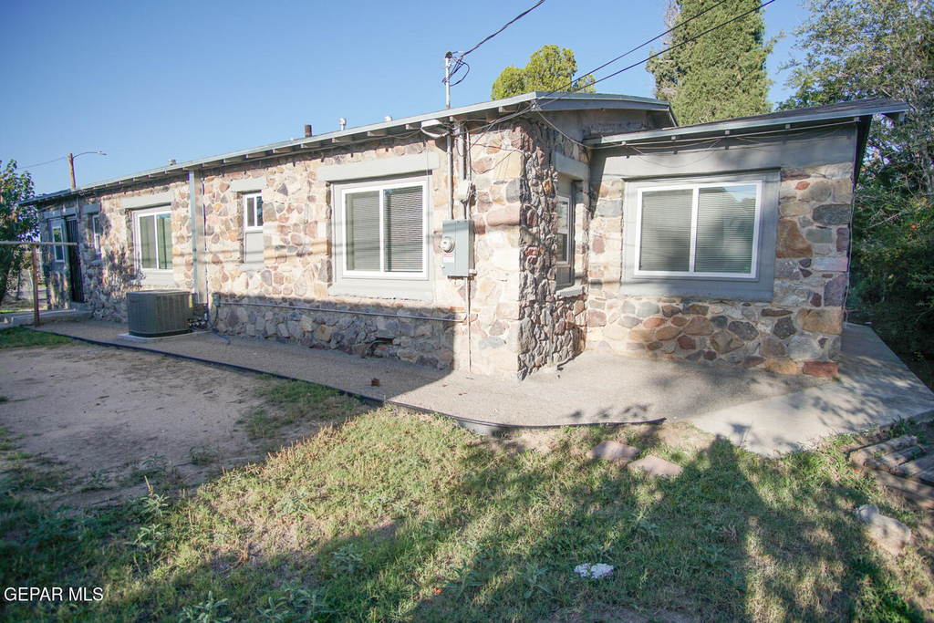7320 Dale Road - Photo 25