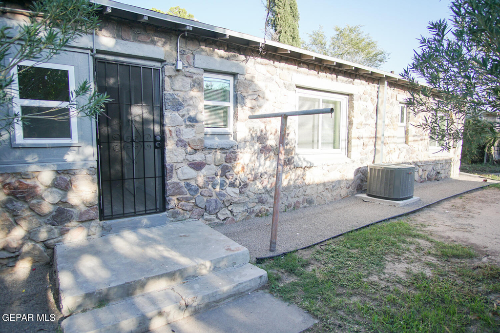 7320 Dale Road - Photo 24