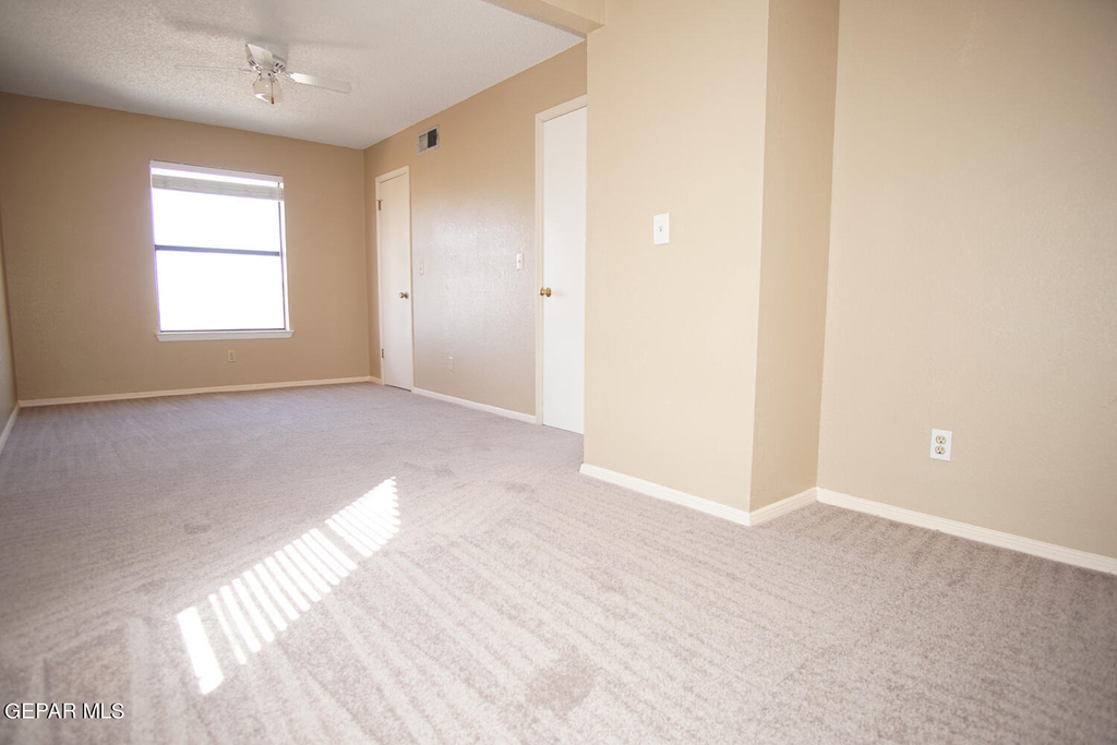 637 Woodcrest Lane - Photo 16