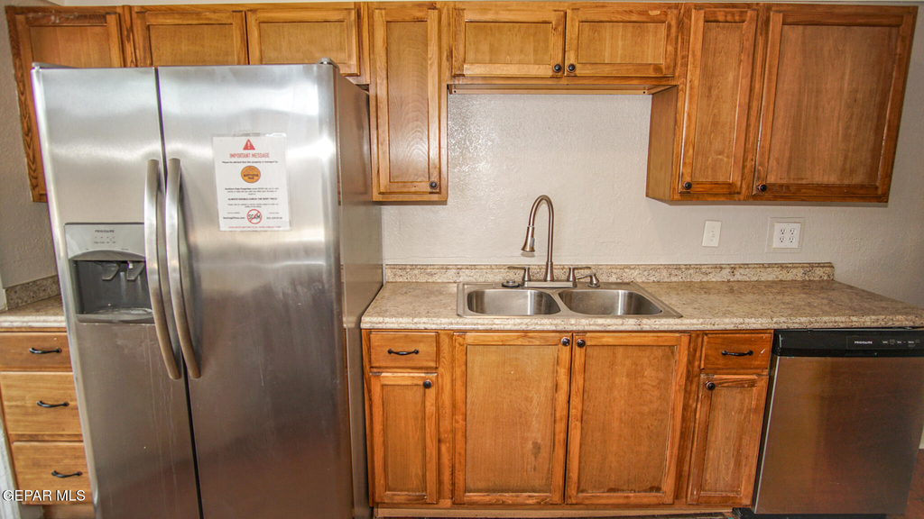 7600 Franklin Drive - Photo 10