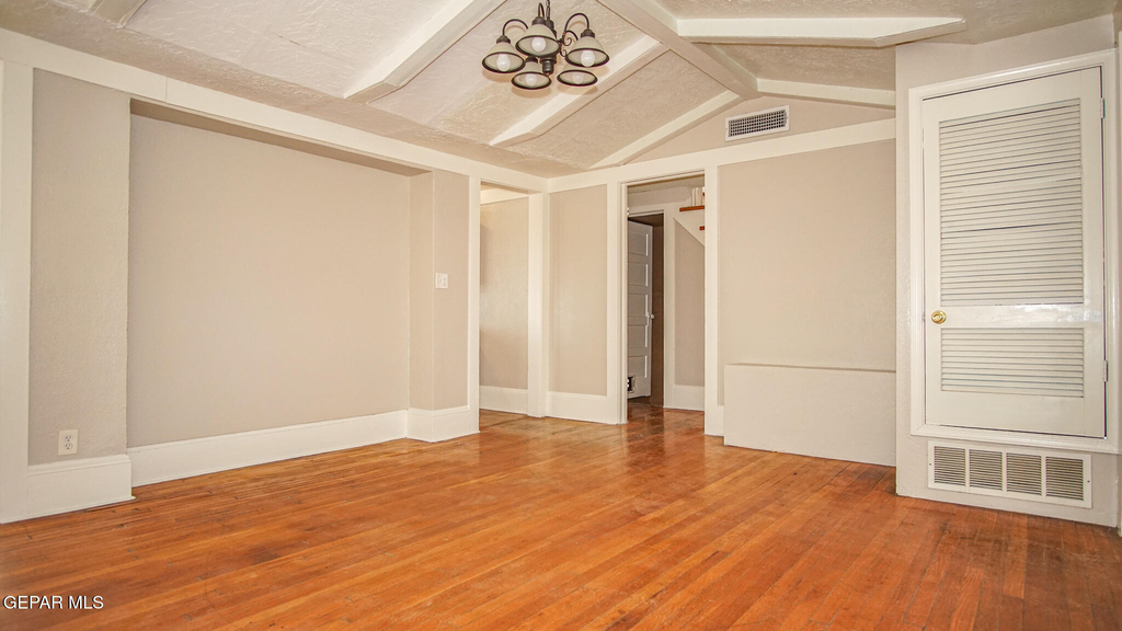 7600 Franklin Drive - Photo 6